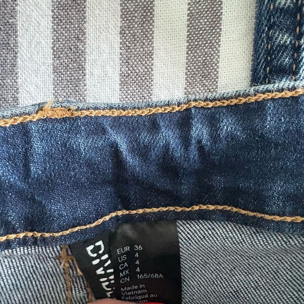 NWOT H&M Divided Flared High Jeans Size 4 - Picture 2 of 7